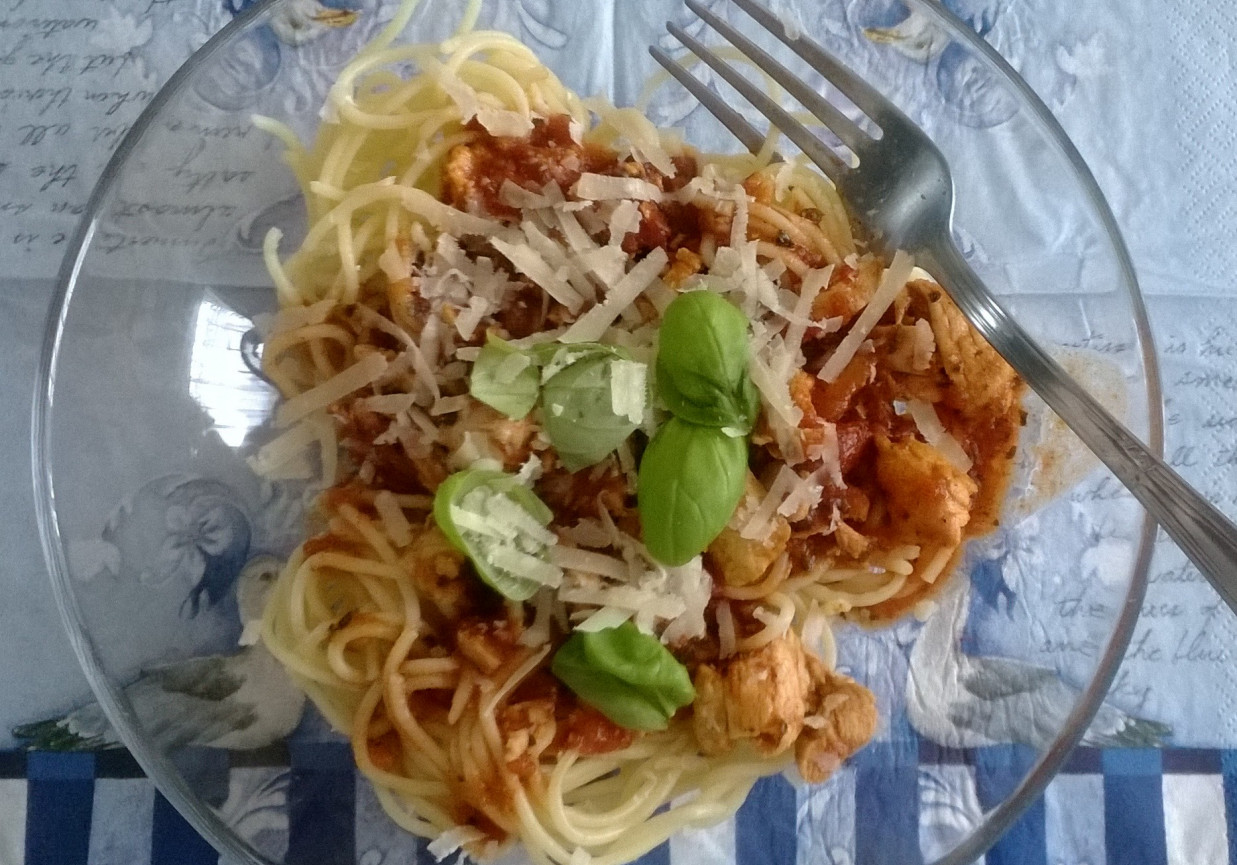 Spaghetti z piersi kurczaka  foto