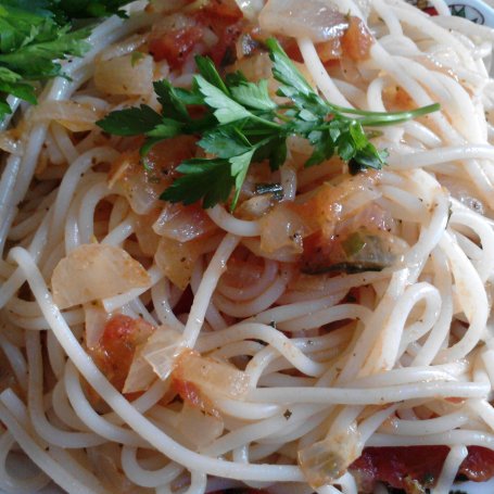 Krok 5 - Spaghetti z pomidorami Zub3r'a foto