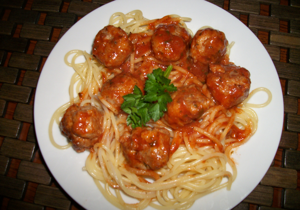 Spaghetti z pulpetami w sosie pomidorowym Zub3r'a foto