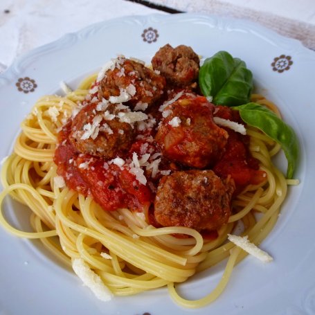 Krok 3 - Spaghetti z pulpetami w sosie pomidorowym foto