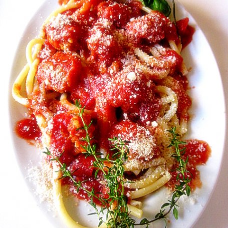 Krok 3 - Spaghetti z pulpetami w sosie pomidorowym foto