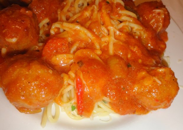 Fotografia przedstawiająca Spaghetti z pulpetami