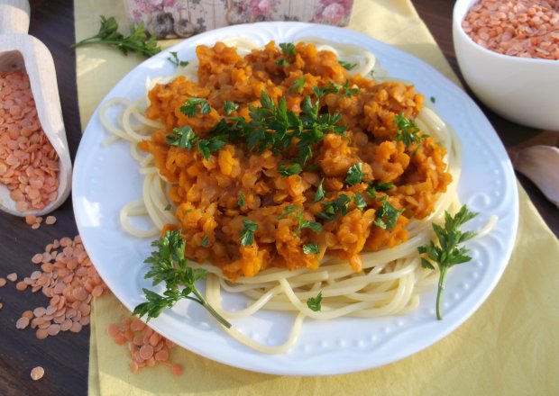 Fotografia przedstawiająca Spaghetti z soczewicą.