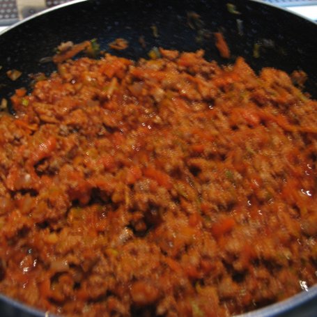 Krok 3 - Spaghetti z sosem mięsno-warzywny foto
