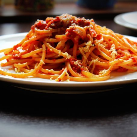 Krok 4 - Spaghetti z sosem pomidorowo - paprykowym foto