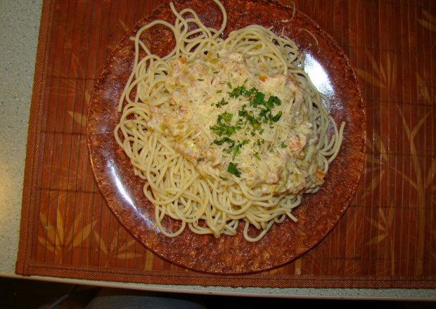Fotografia przedstawiająca Spaghetti z tego co było w lodówce