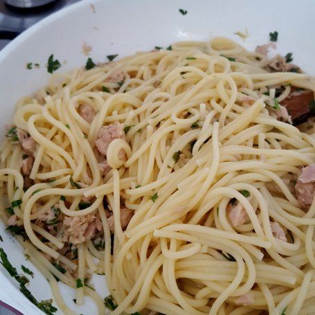 Krok 6 - Spaghetti z tuńczykiem foto
