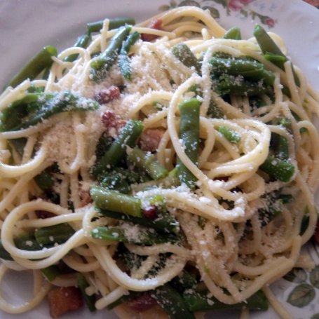 Krok 4 - Spaghetti z zieloną fasolką foto