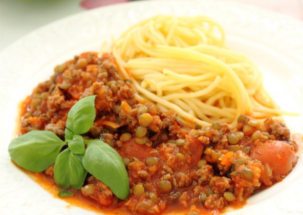 Fotografia przedstawiająca Spaghetti z zieloną soczewicą