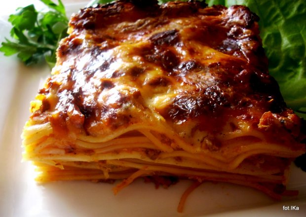 Fotografia przedstawiająca Spaghetti zapiekane a\'la lazagne