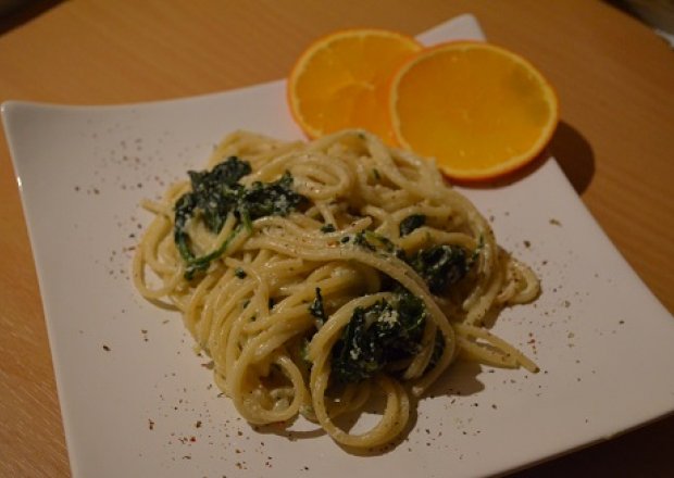 Fotografia przedstawiająca Spaghetti ze szpinakiem