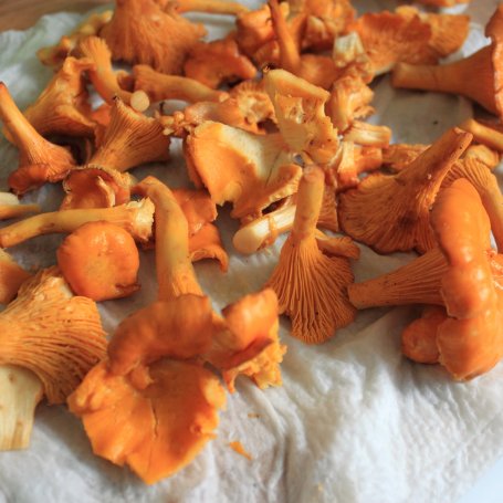 Krok 4 - Spätzle orkiszowe w sosie kurkowym foto