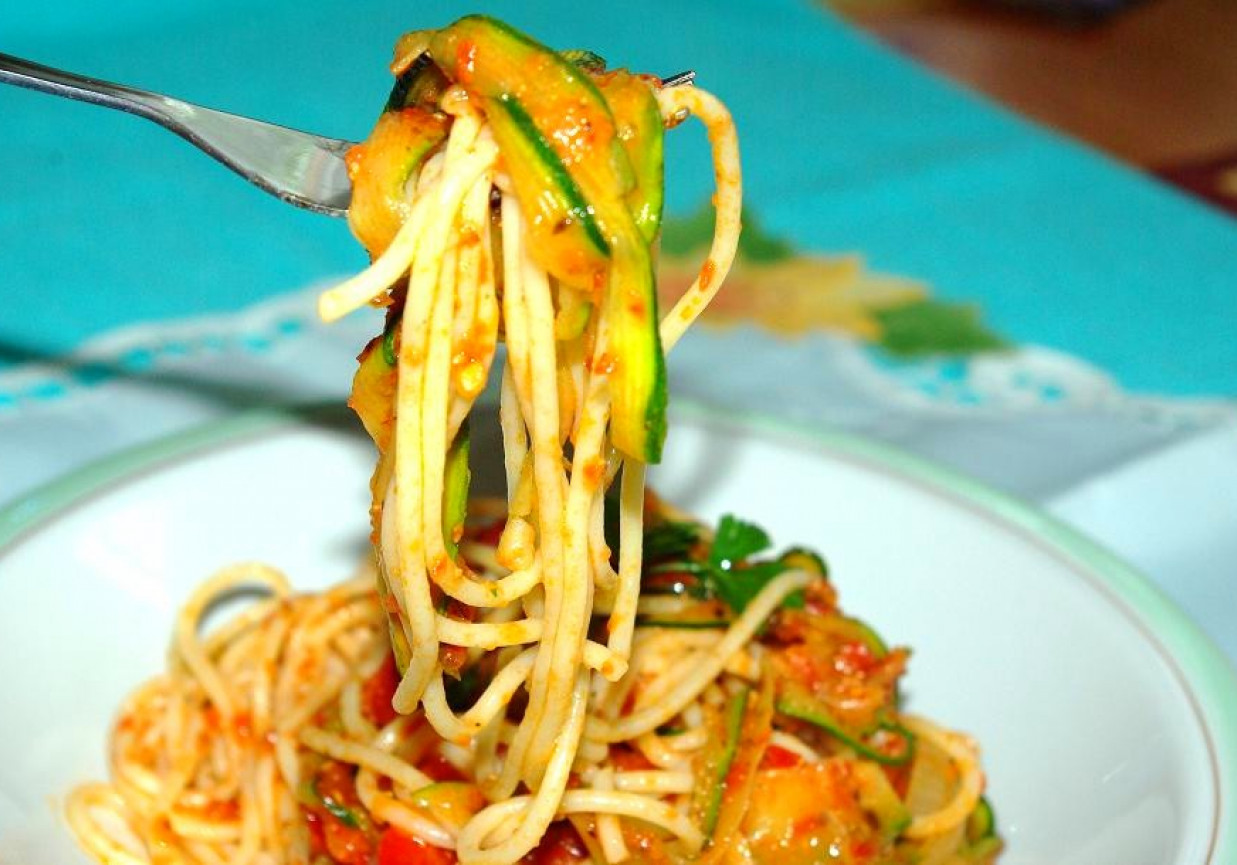 Spghetti z Pesto i Warzywami foto