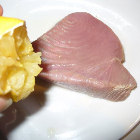 Krok 1 - Stek grillowany z tuńczyka z szafranem foto
