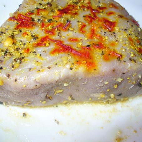 Krok 3 - Stek grillowany z tuńczyka z szafranem foto