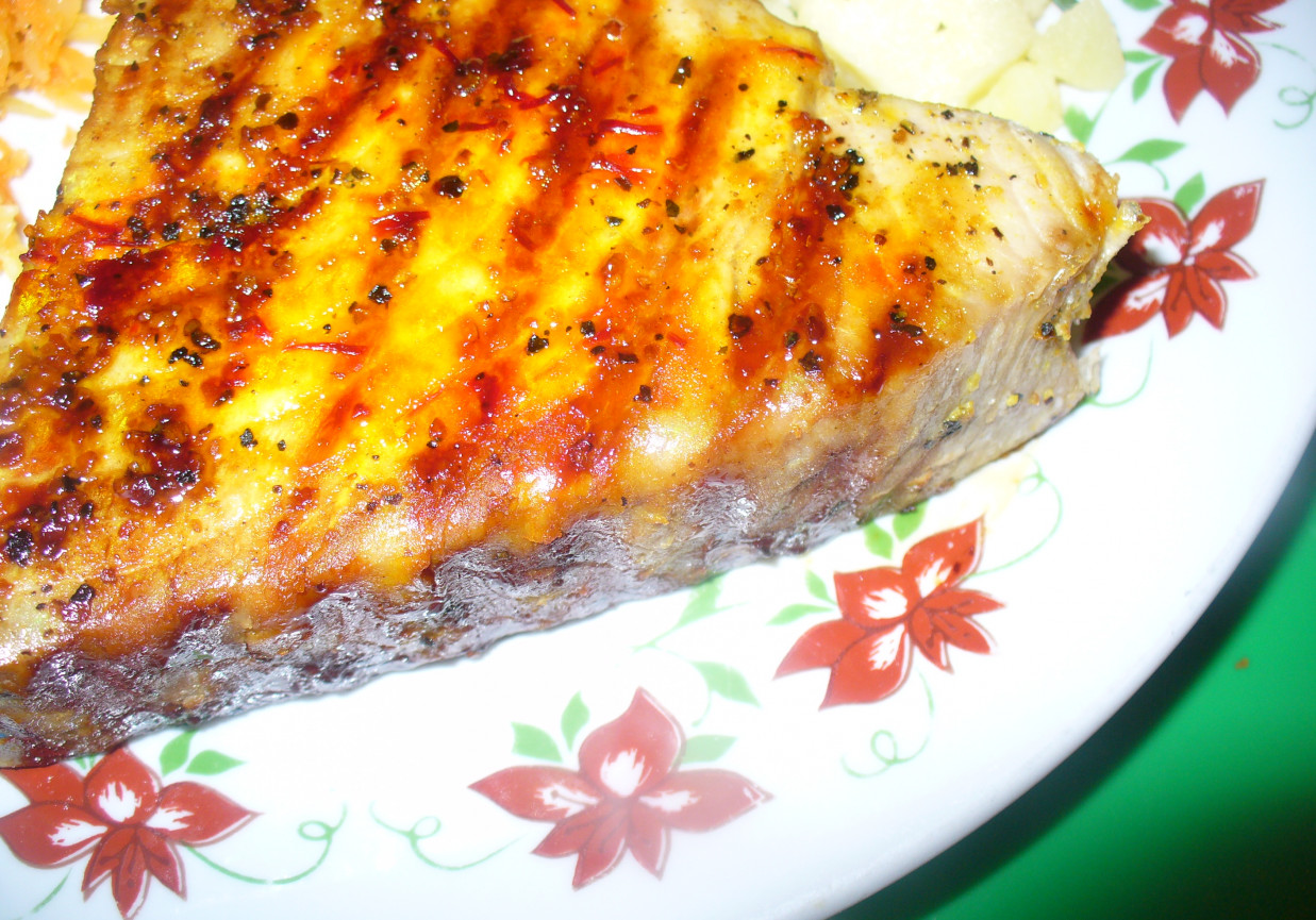 Stek grillowany z tuńczyka z szafranem foto