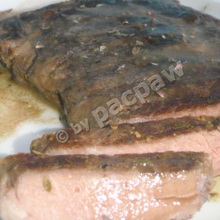 Krok 6 - Stek wołowy sous vide w sosie z nalewki śliwkowej foto
