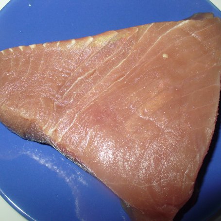 Krok 1 - Stek z tuńczyka gillowany z kardamonem i szafranem foto