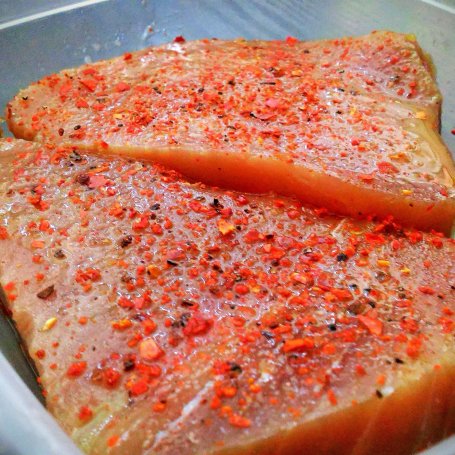 Krok 1 - Stek z tuńczyka z sosem z kiwi foto