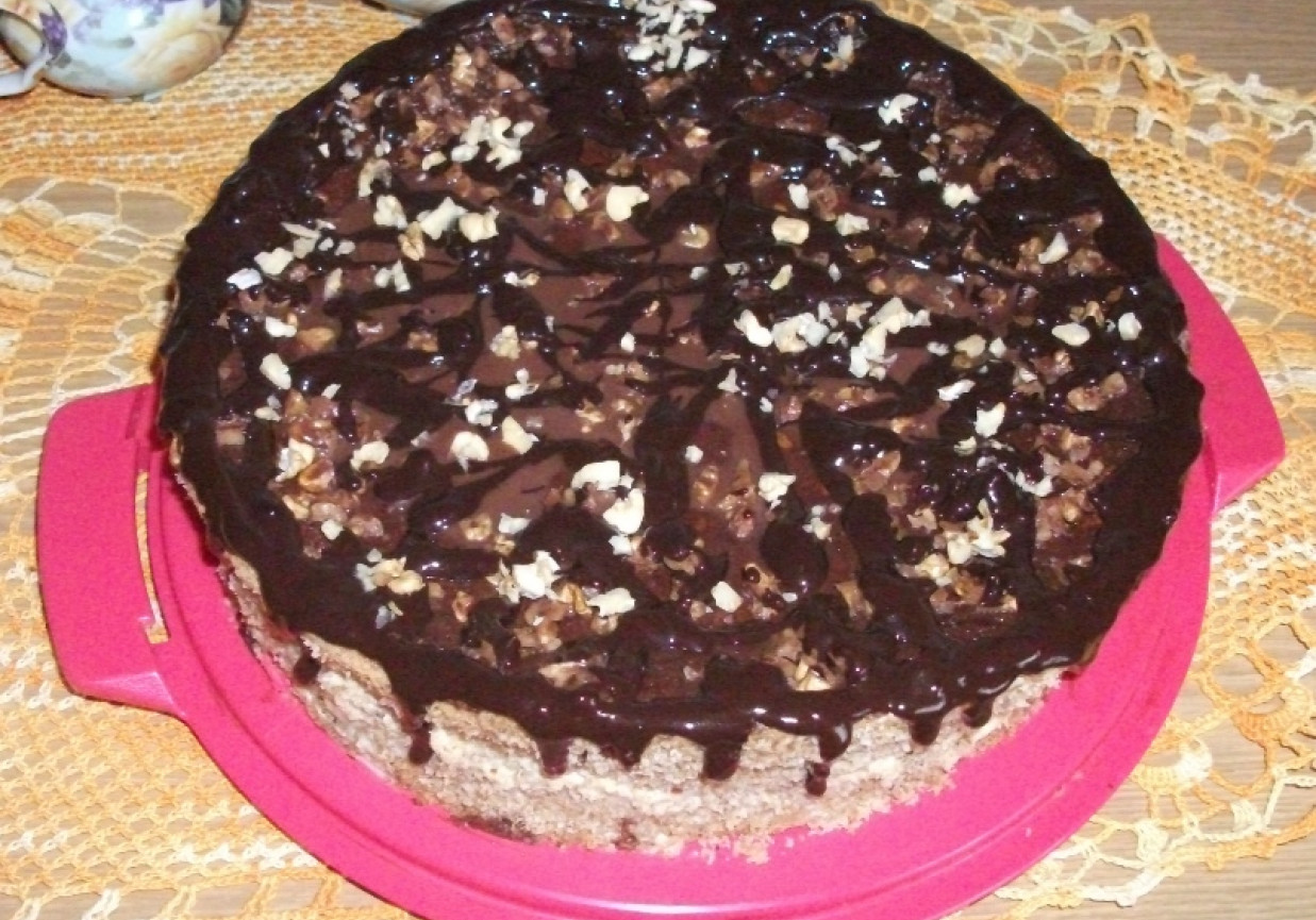 Strasznie orzechowy tort z kakaowa pajęczyną foto