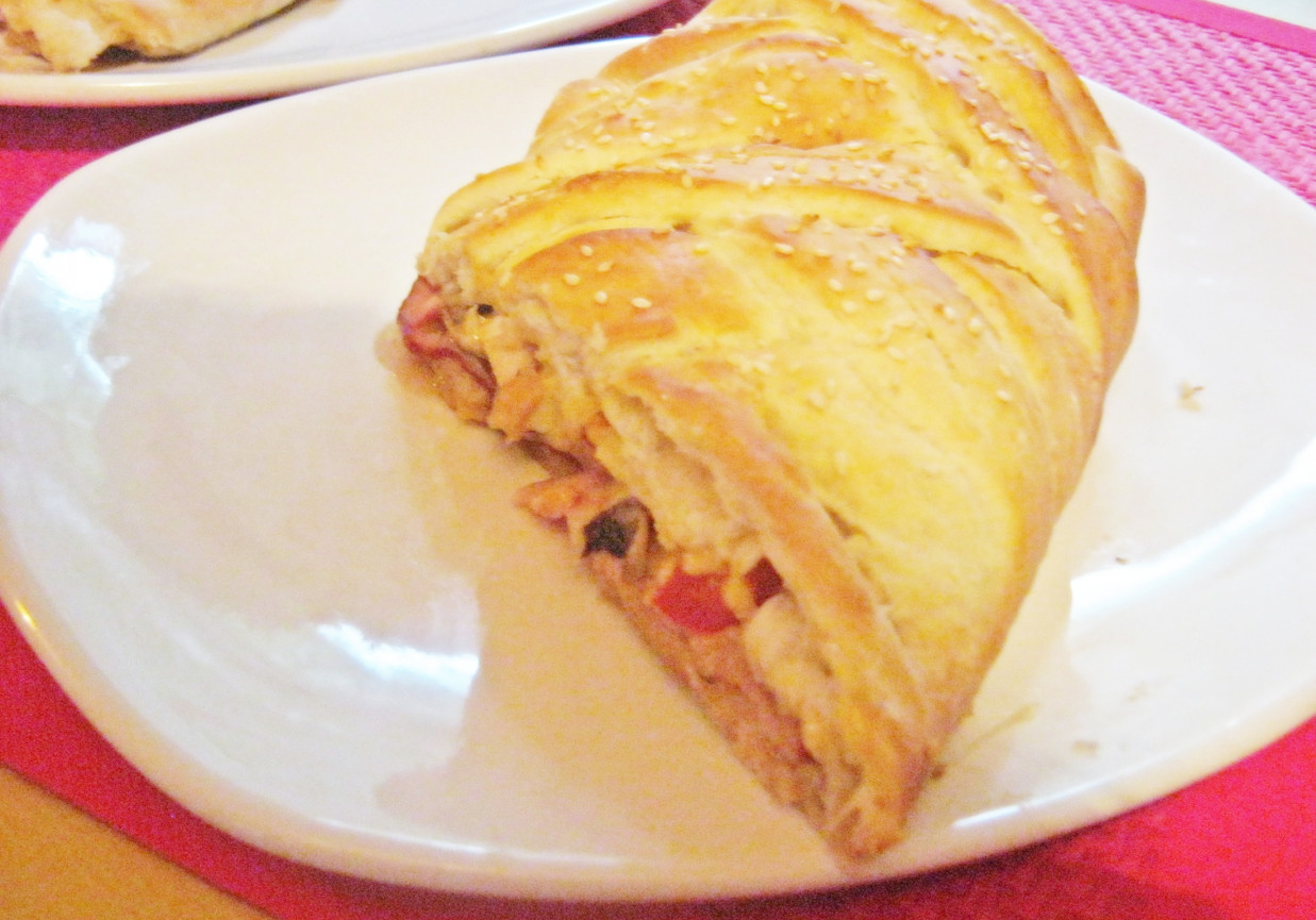 Stromboli- zwijana pizza foto