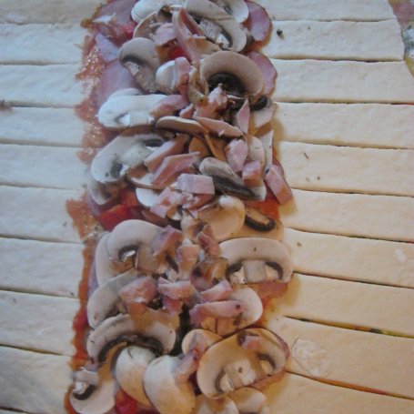 Krok 6 - Stromboli- zwijana pizza foto
