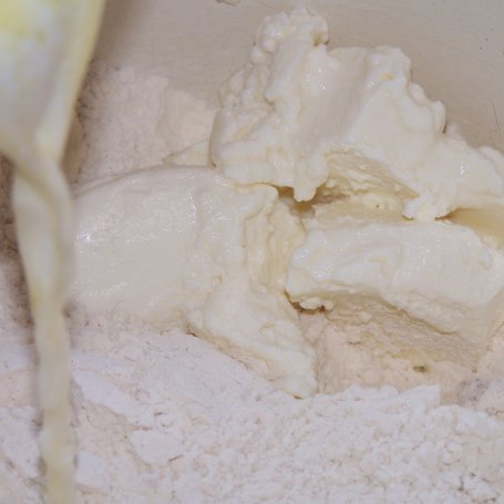 Krok 2 - Supełki z ricottą , czyli apetyczne bułeczki:) foto