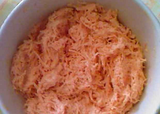Fotografia przedstawiająca surówka   marchewki z majonezem