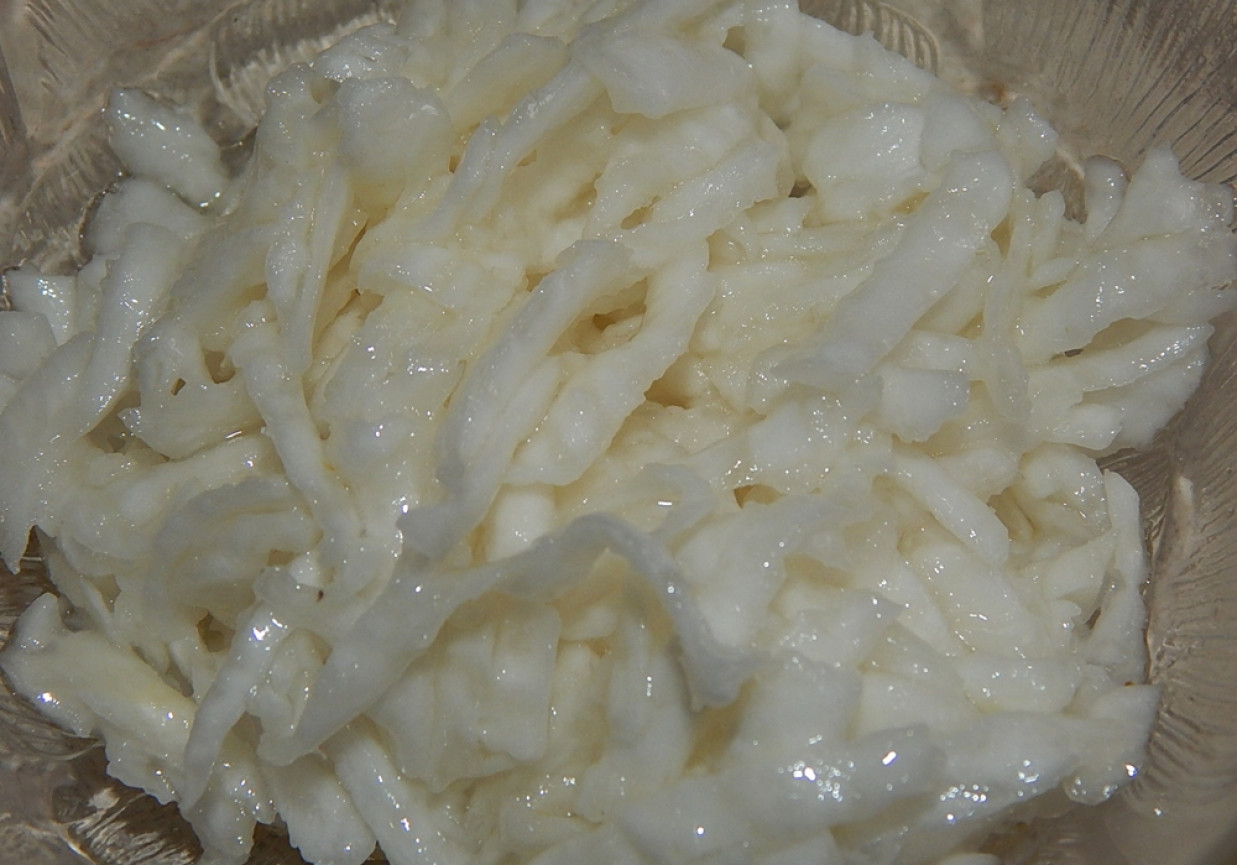 Surówka z białej rzepy z olejem i cytryną foto