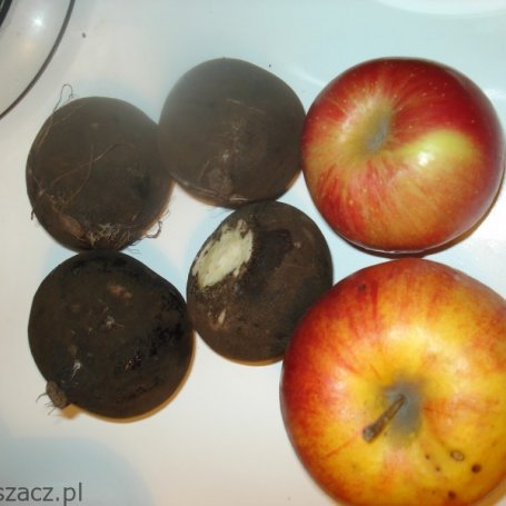 Krok 1 - Surówka z czarnej rzodkwi i jabłka foto
