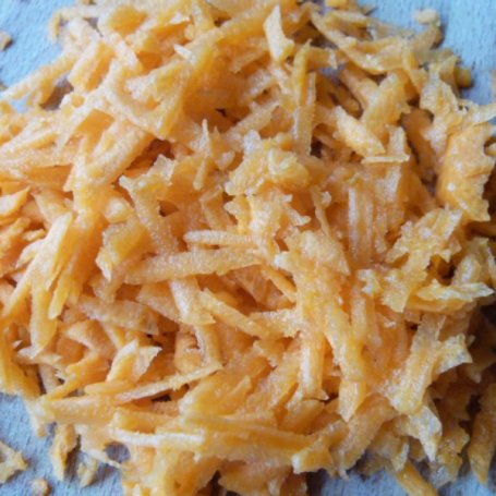 Krok 2 - Surówka z kapusty pekińskiej z bananami foto