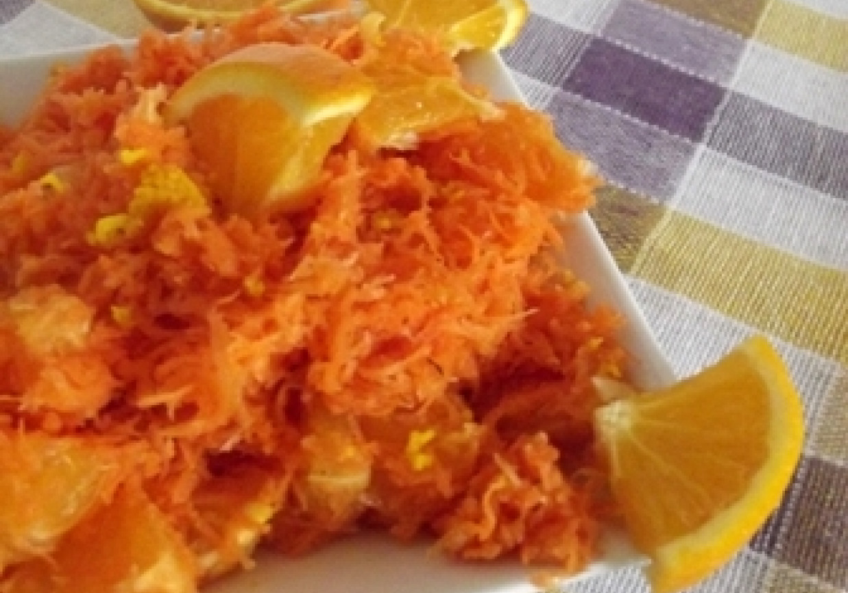 Surówka z marchewki i pomarańczy foto