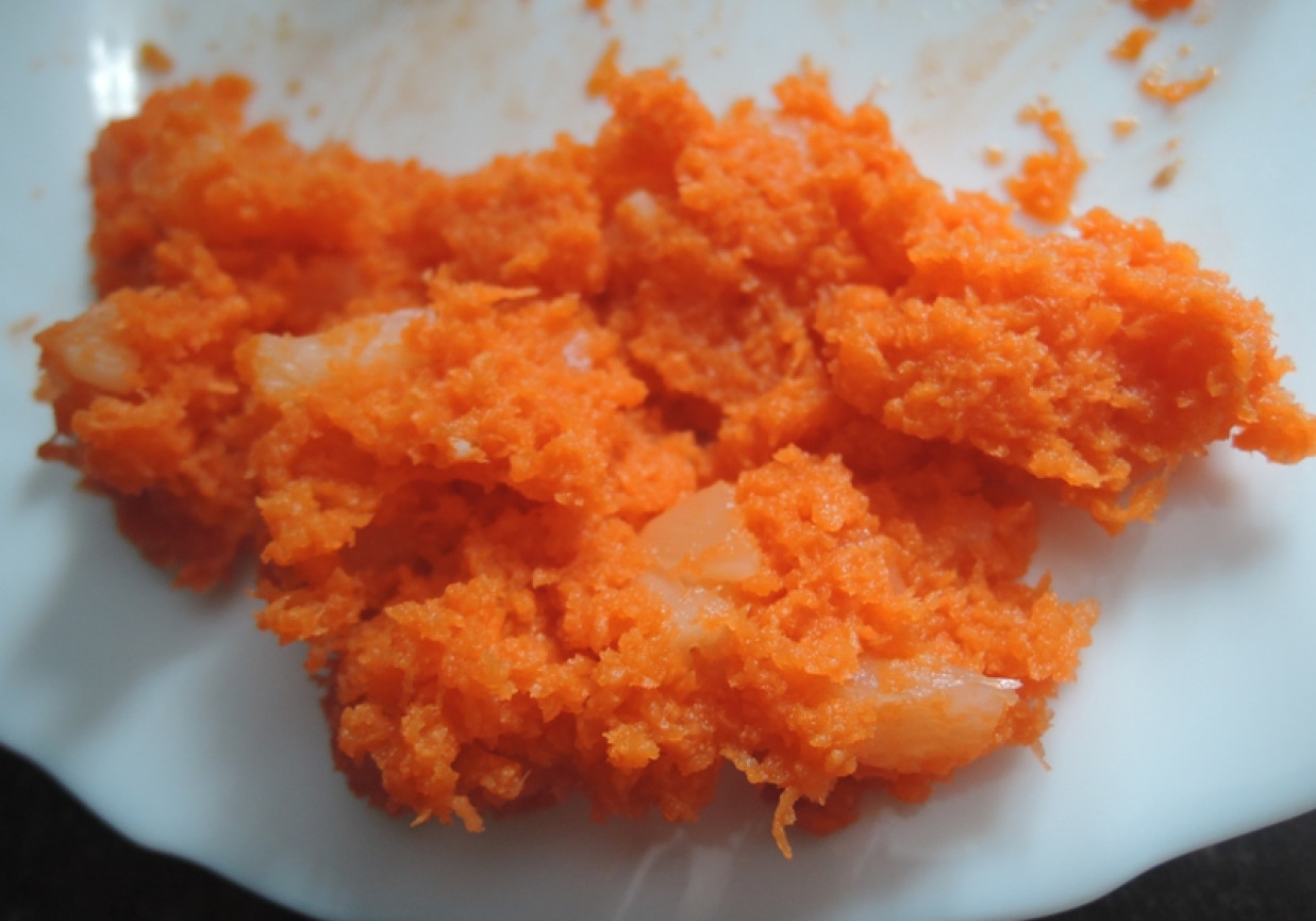 Surówka z marchewki na słodko foto