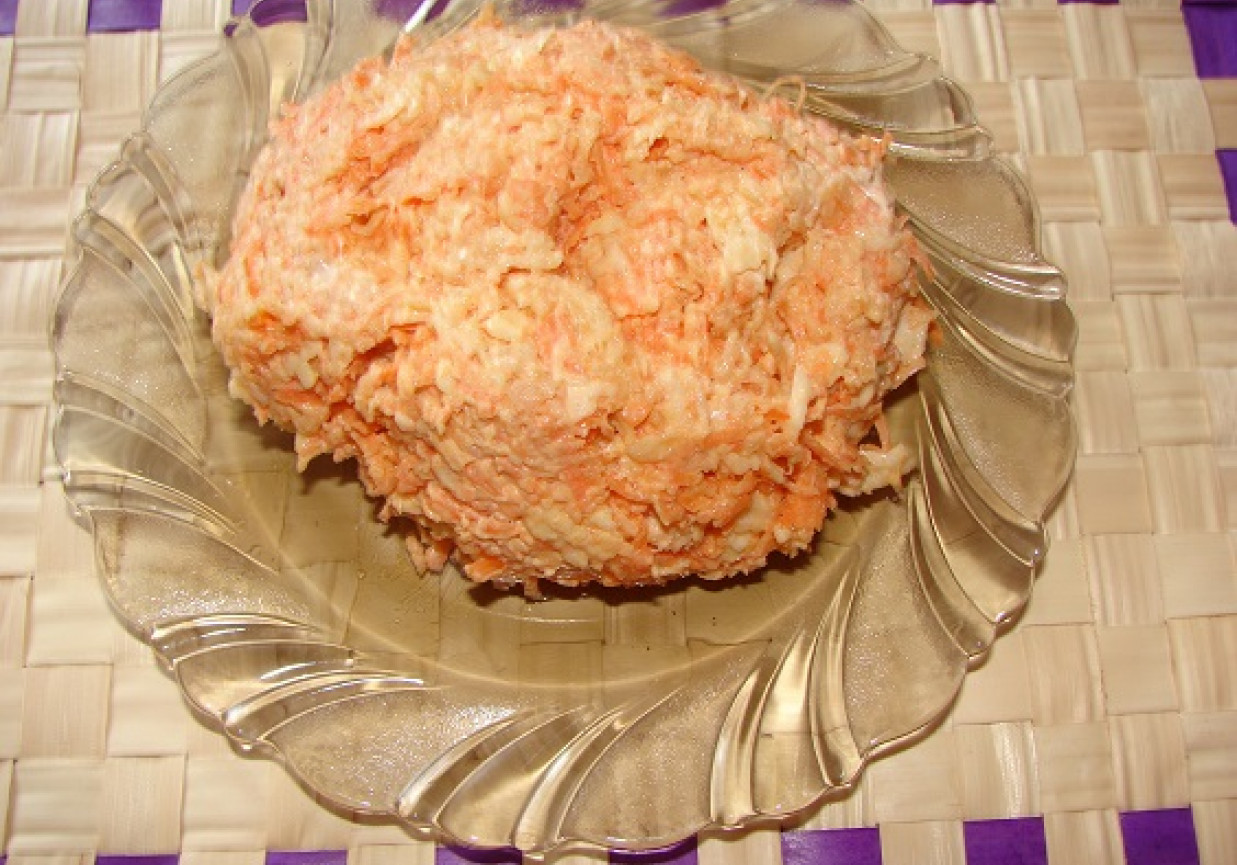 surówka z marchewki z chrzanem foto
