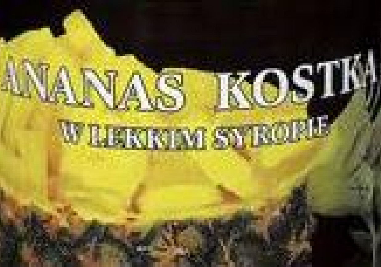 Surówka z marchwi i ananasa foto