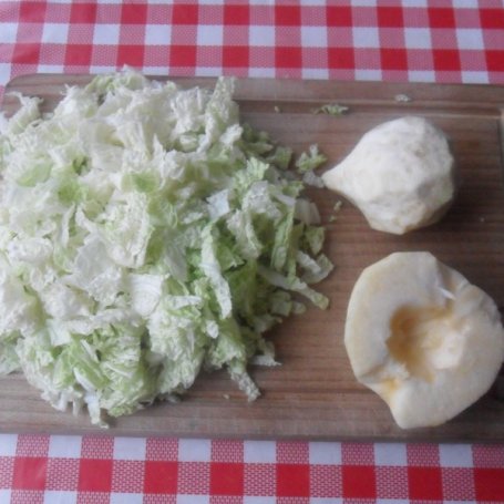 Krok 1 - Surówka z selera i kapusty pekińskiej foto