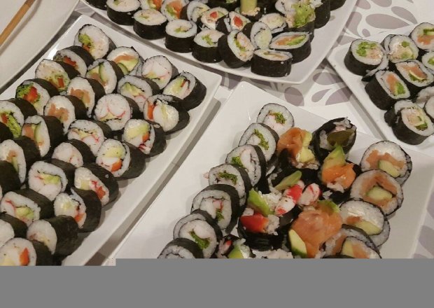 Fotografia przedstawiająca Sushi futomaki