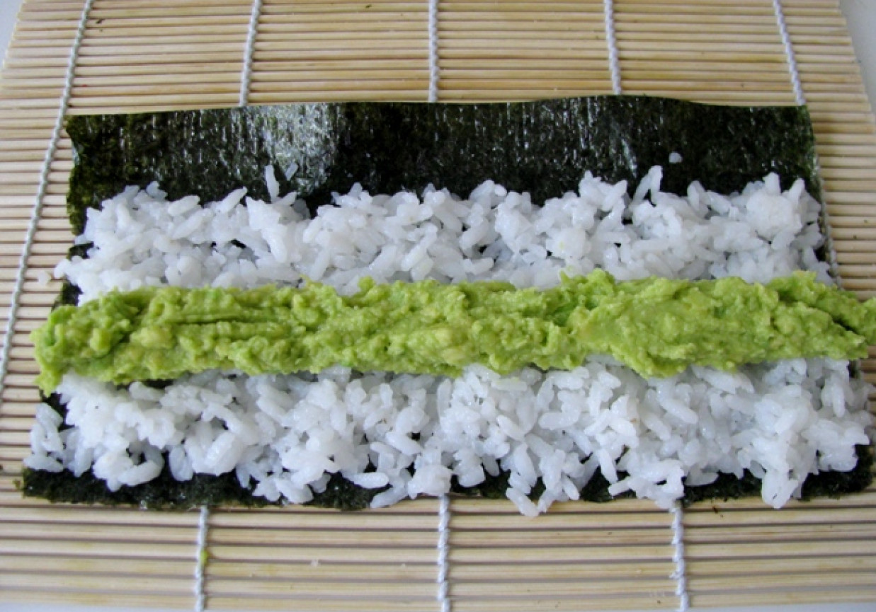 Sushi mini MAKI z awokado foto