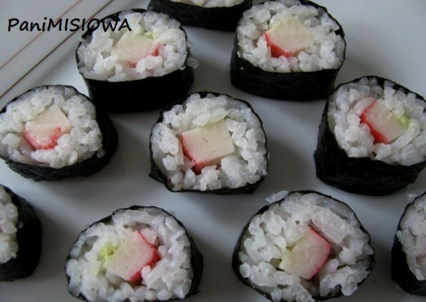 Fotografia przedstawiająca Sushi mini MAKI z krabem