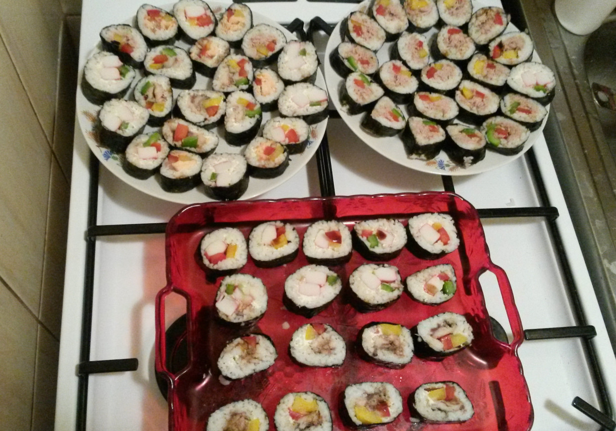 sushi w domowy sposób  foto