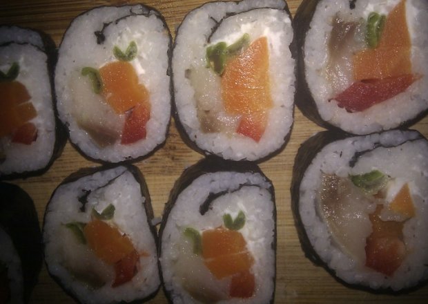 Fotografia przedstawiająca "Sushi" ze śledziem