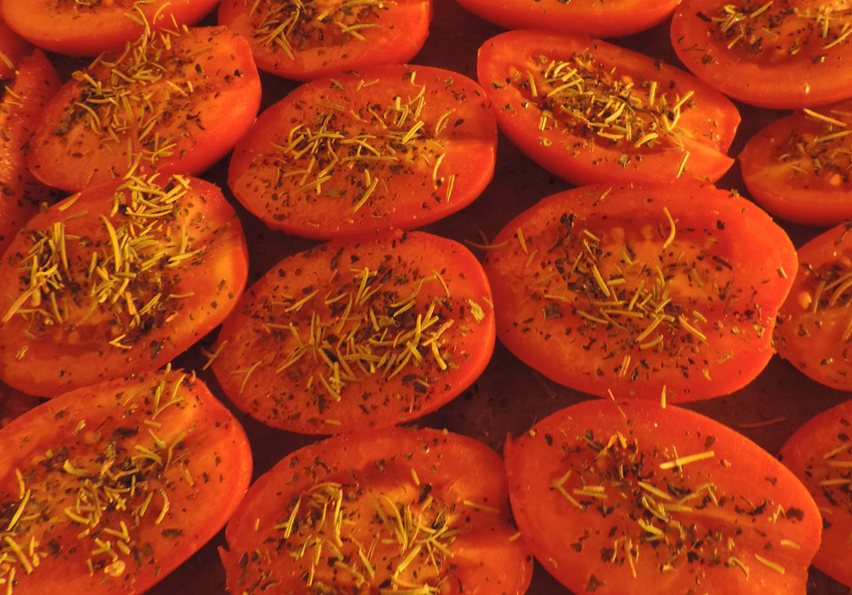 Suszone pomidory w zalewie foto