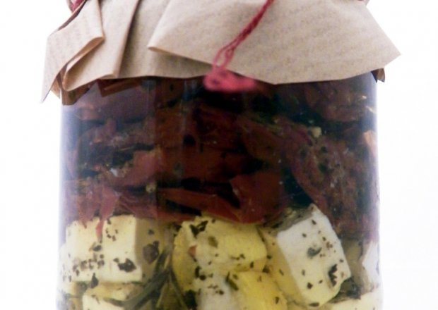 Fotografia przedstawiająca Suszone pomidory z fetą