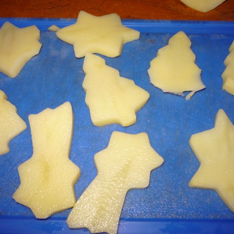 Krok 2 - Świąteczne chipsy ziemniaczane foto