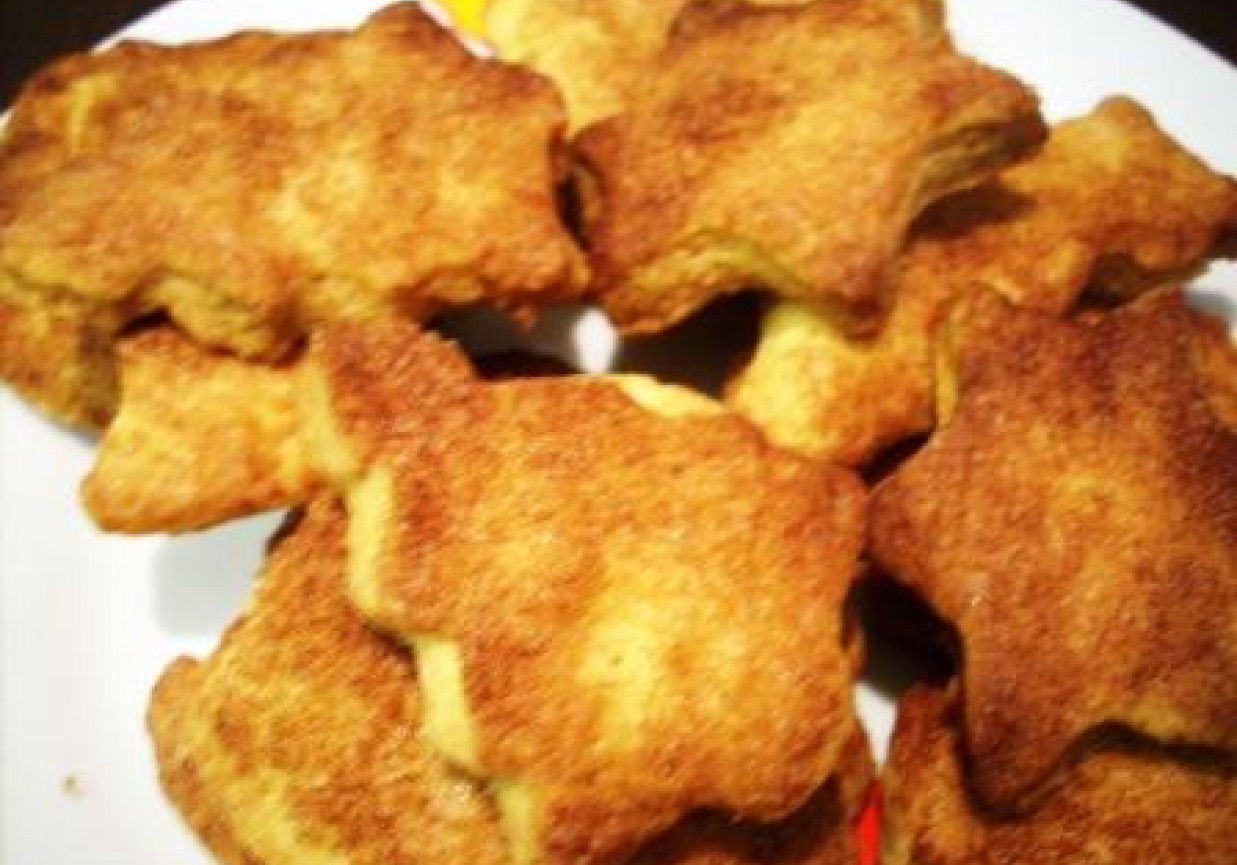 ŚWIĄTECZNE CIASTEZKA CYNAMONOWE foto