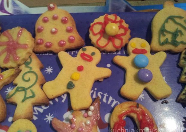 Fotografia przedstawiająca Świąteczne kruche ciasteczka