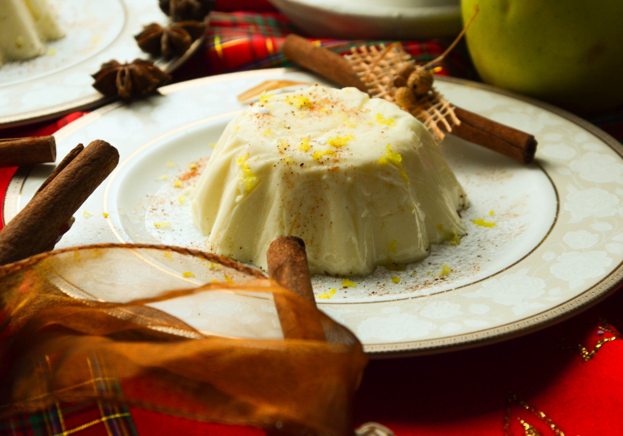 świąteczny deser cynamonowo-anyżkowy foto