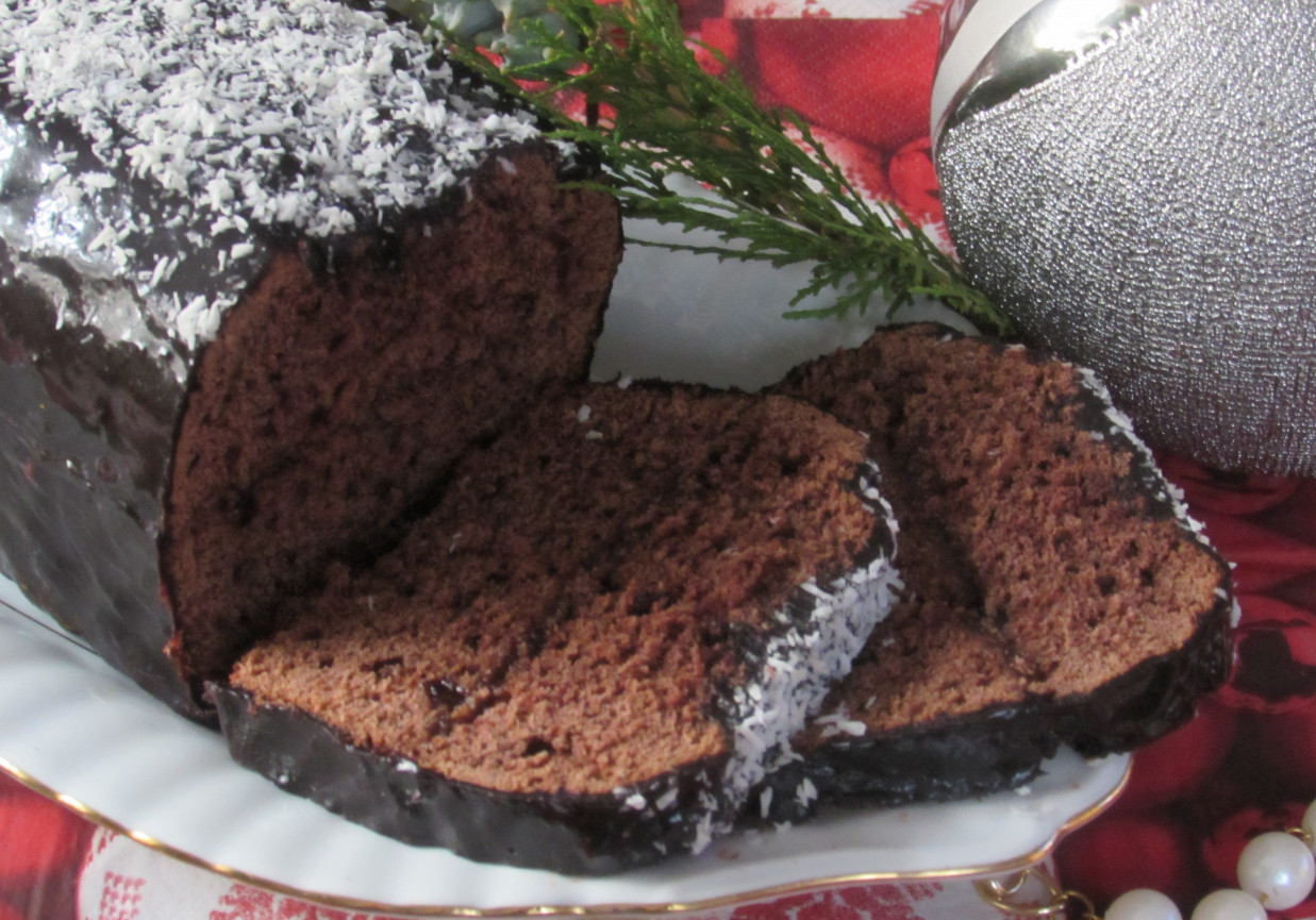 Świąteczny piernik posypany kokosem foto