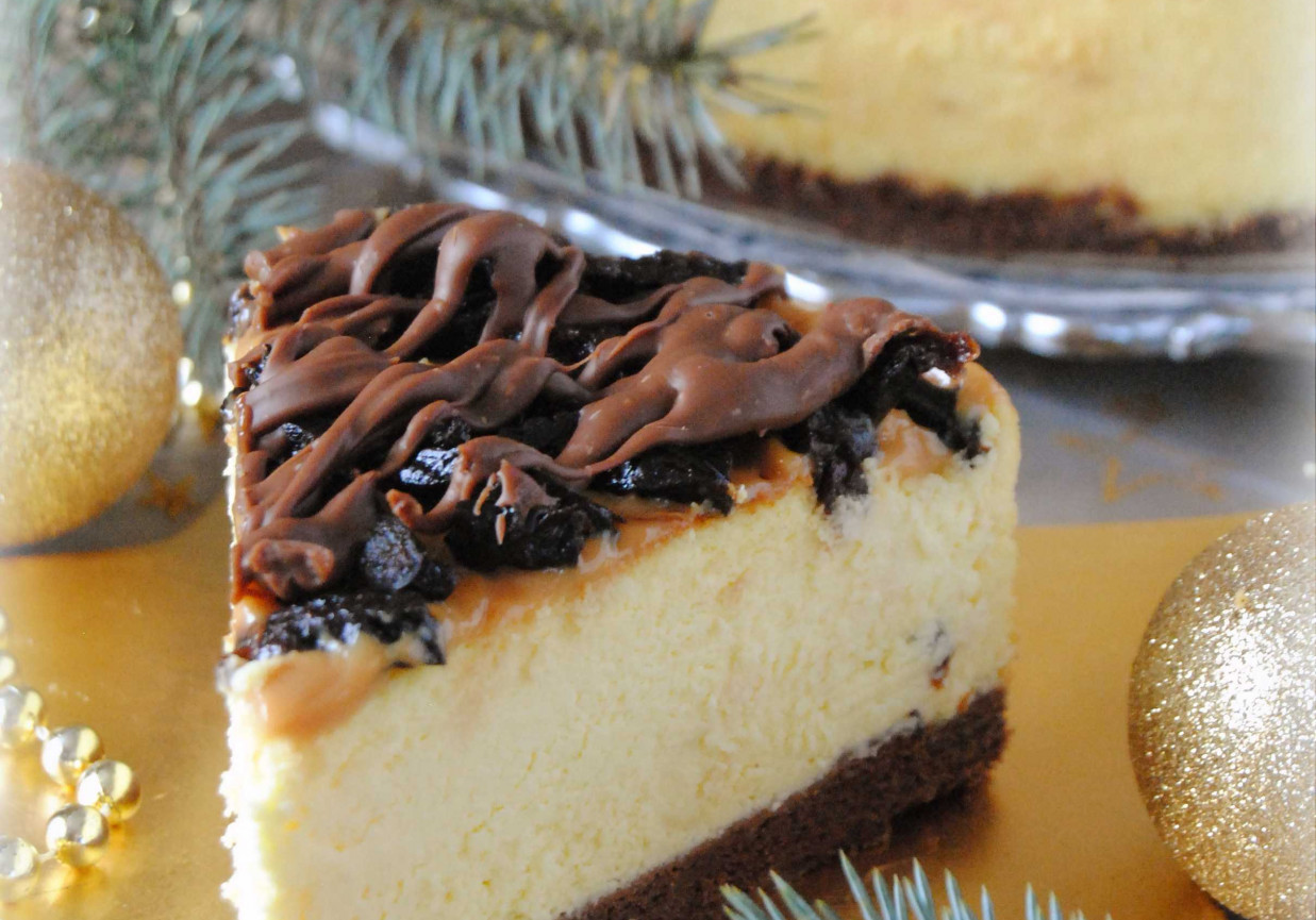 Świąteczny sernik na piernikowym spodzie foto