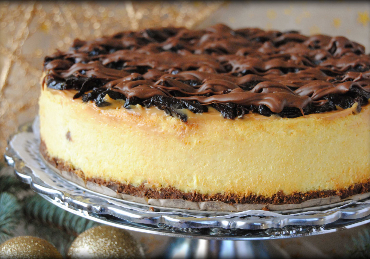 Świąteczny sernik na piernikowym spodzie foto